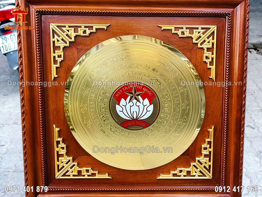 Treo tranh đồng mang đến phong thủy may mắn tốt lành cho gia chủ